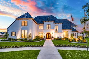 Newman Village por Ron Davis Custom Homes en Dallas Texas
