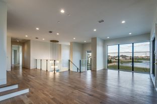 Hills Of Kingswood por Ron Davis Custom Homes en Dallas Texas