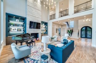 Newman Village por Ron Davis Custom Homes en Dallas Texas