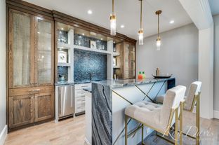 Newman Village por Ron Davis Custom Homes en Dallas Texas