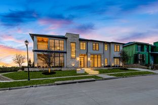 Hills Of Kingswood por Ron Davis Custom Homes en Dallas Texas