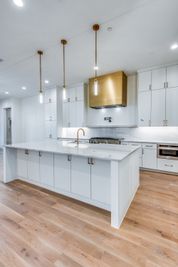 Hills Of Kingswood por Ron Davis Custom Homes en Dallas Texas