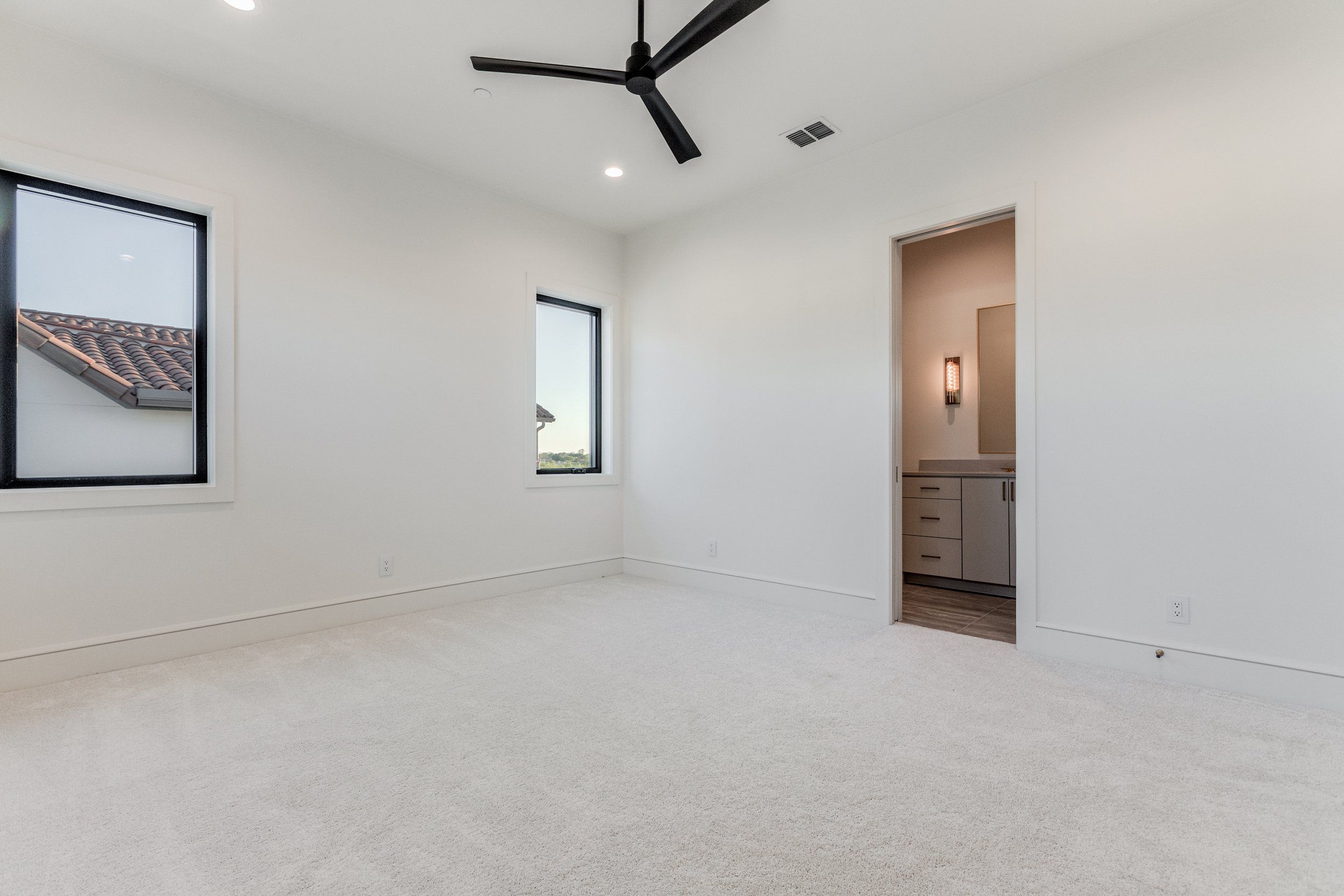 Hills Of Kingswood por Ron Davis Custom Homes en Dallas Texas