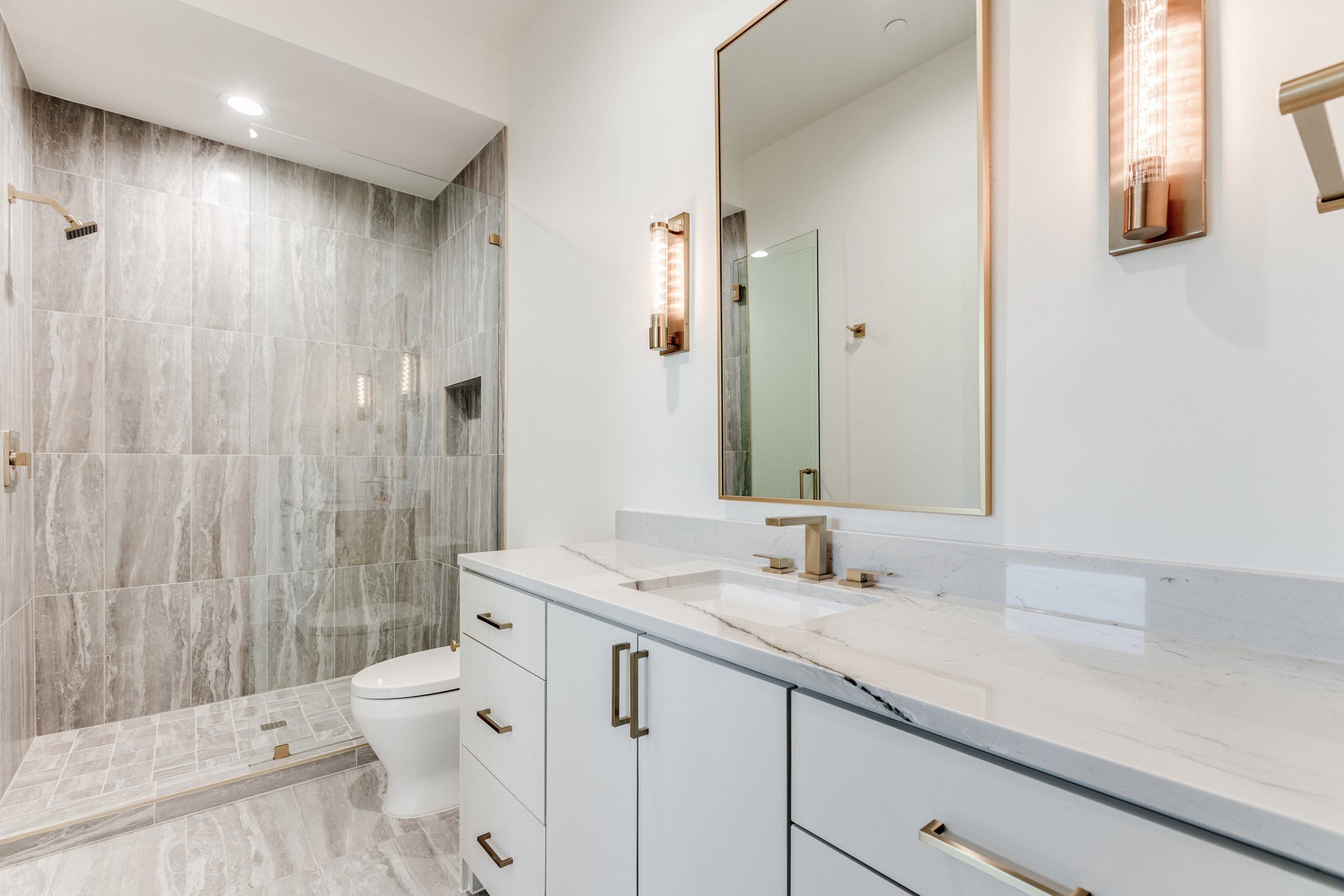 Hills Of Kingswood por Ron Davis Custom Homes en Dallas Texas