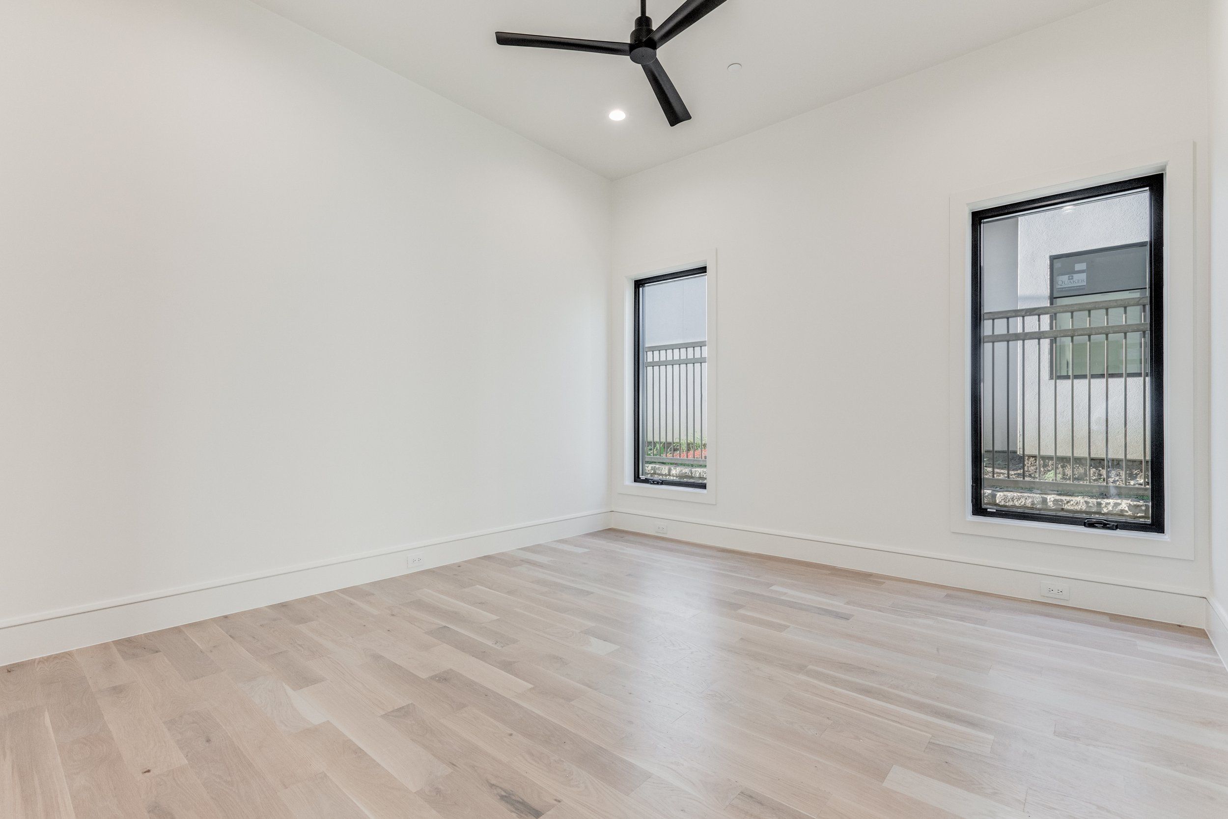 Hills Of Kingswood por Ron Davis Custom Homes en Dallas Texas