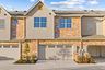 casa en The Tribute Townhomes por Grenadier Homes
