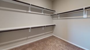 Rollingbrook Estates por Colina Homes en Houston Texas