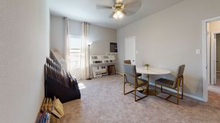 Rollingbrook Estates por Colina Homes en Houston Texas