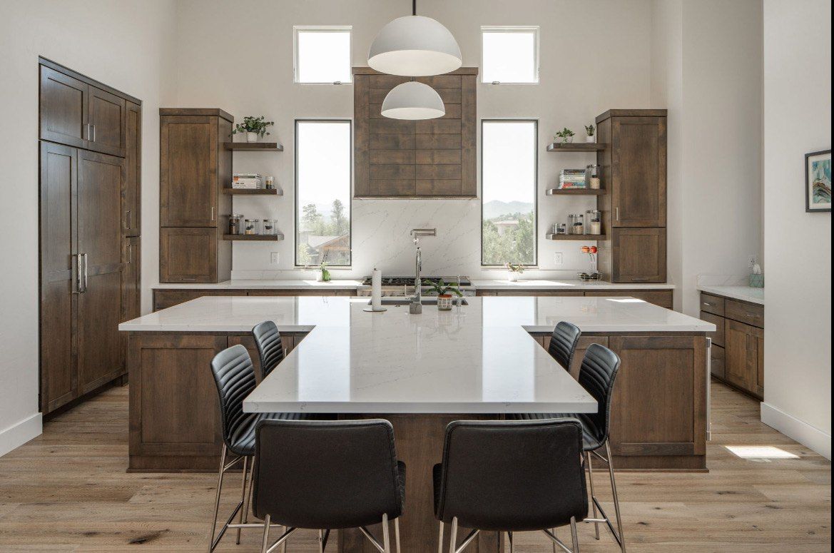 casa en Crystal Creek Builders, Inc. por Crystal Creek Builders, Inc.