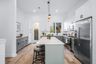 casa en Fifteen ON Hope por Catalyst City Development