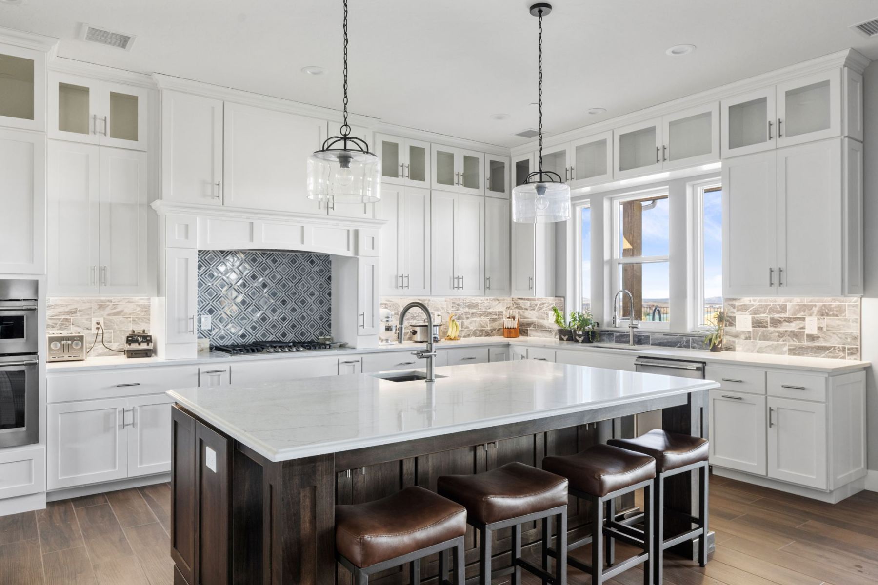 casa en Crystal Creek Builders, Inc. por Crystal Creek Builders, Inc.