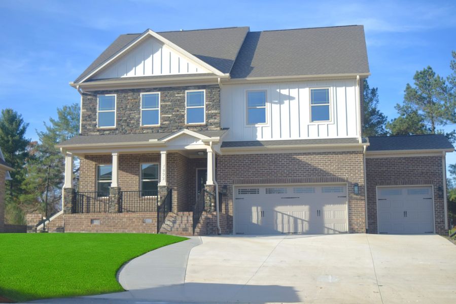 7892 Pine Forest Dr Oak Ridge. Oak Ridge, NC 27310