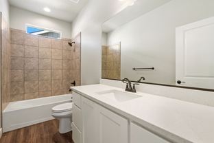 Hamilton - Kinston Centerra: Loveland, Colorado - Bridgewater Homes