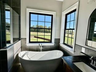 Harrison Bradley Custom Homes, LLC por Harrison Bradley Custom Homes, LLC en Wilmington-Newark Maryland
