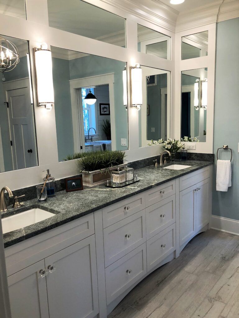 casa en Firetti Builders, Inc. por Firetti Builders, Inc.