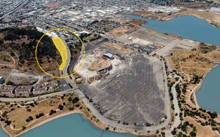 725 Jamestown por Strada Investment Group en San Francisco California