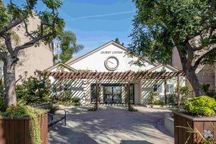 Gilbert Lindsay por Thomas Safran & Associates en Los Angeles California