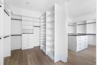 Waterview Townhomes Of Lake Arrowhead por Rezide Properties en Atlanta Georgia