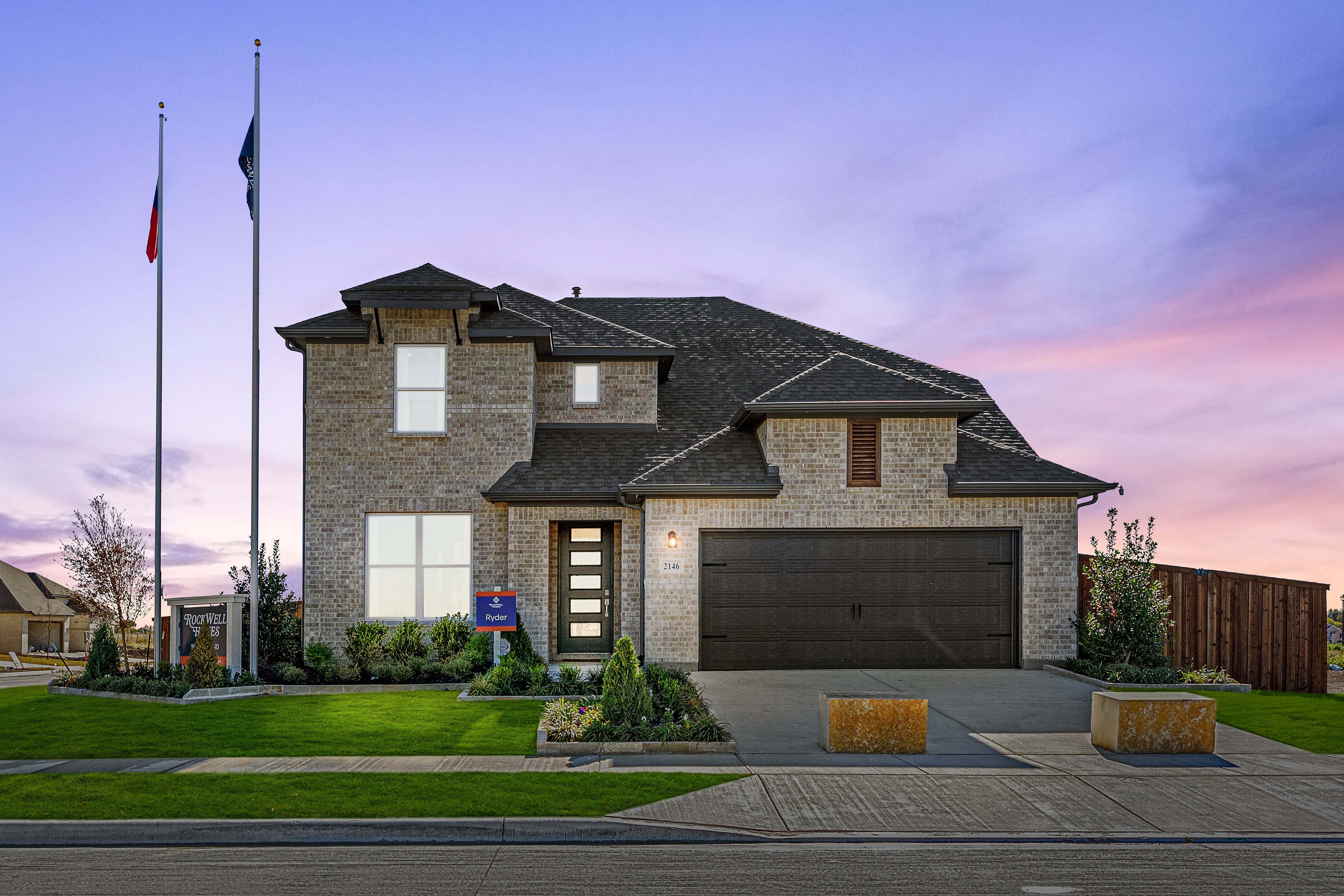 New Construction Homes IN Forney TX At Walden Pond por RockWell Homes en Dallas Texas