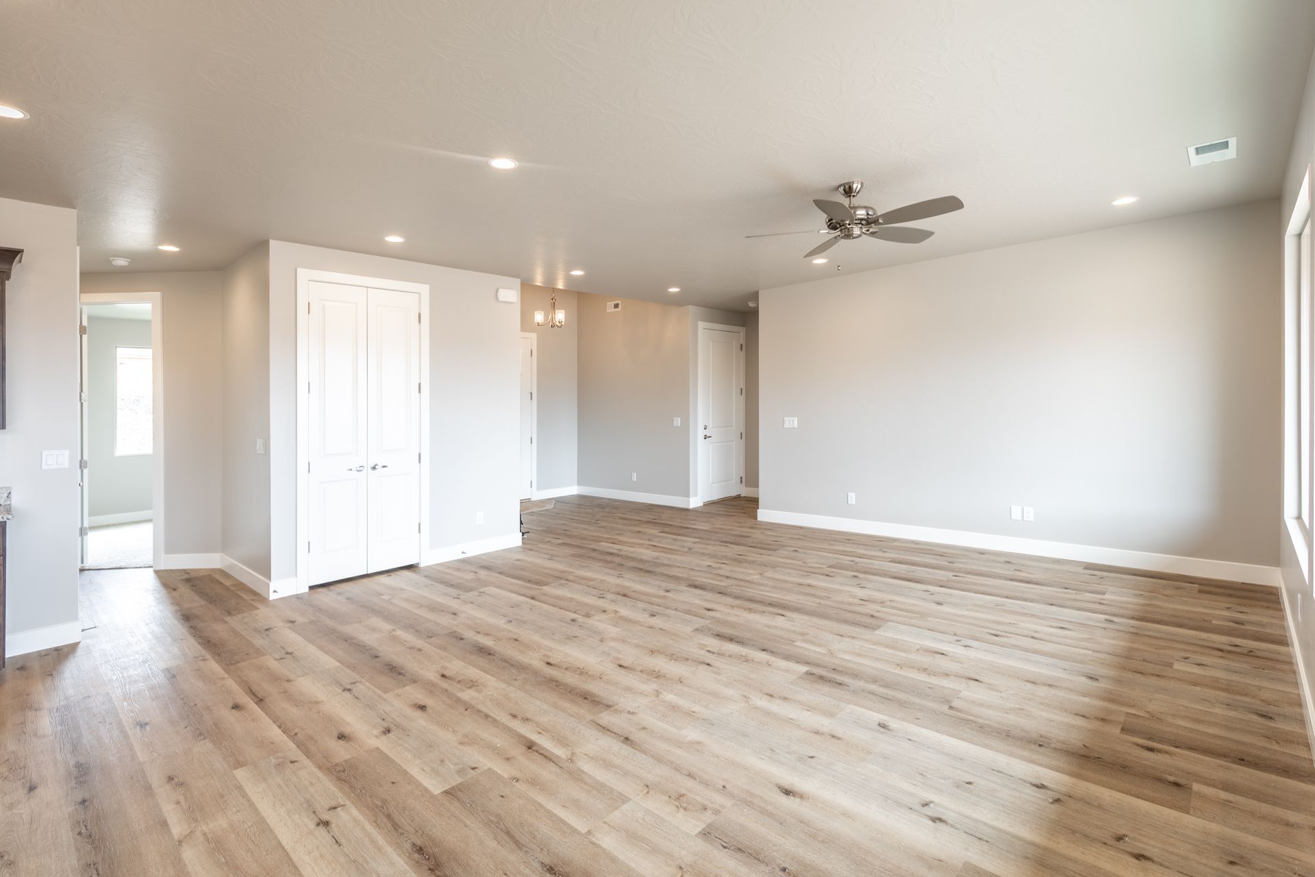 11 740 N. La Verkin, UT 84745