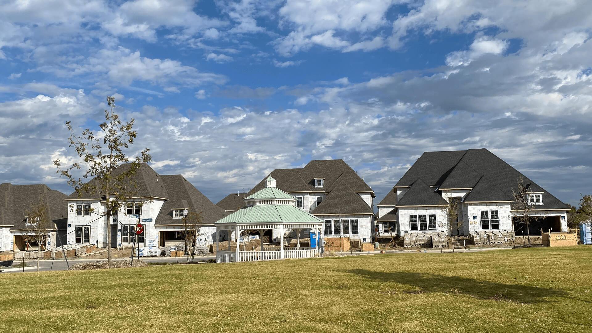 casa en Kensington Place por Arcadia Realty Corp