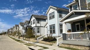 Thomas Place por Arcadia Realty Corp en Dallas Texas