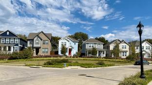 Thomas Place por Arcadia Realty Corp en Dallas Texas