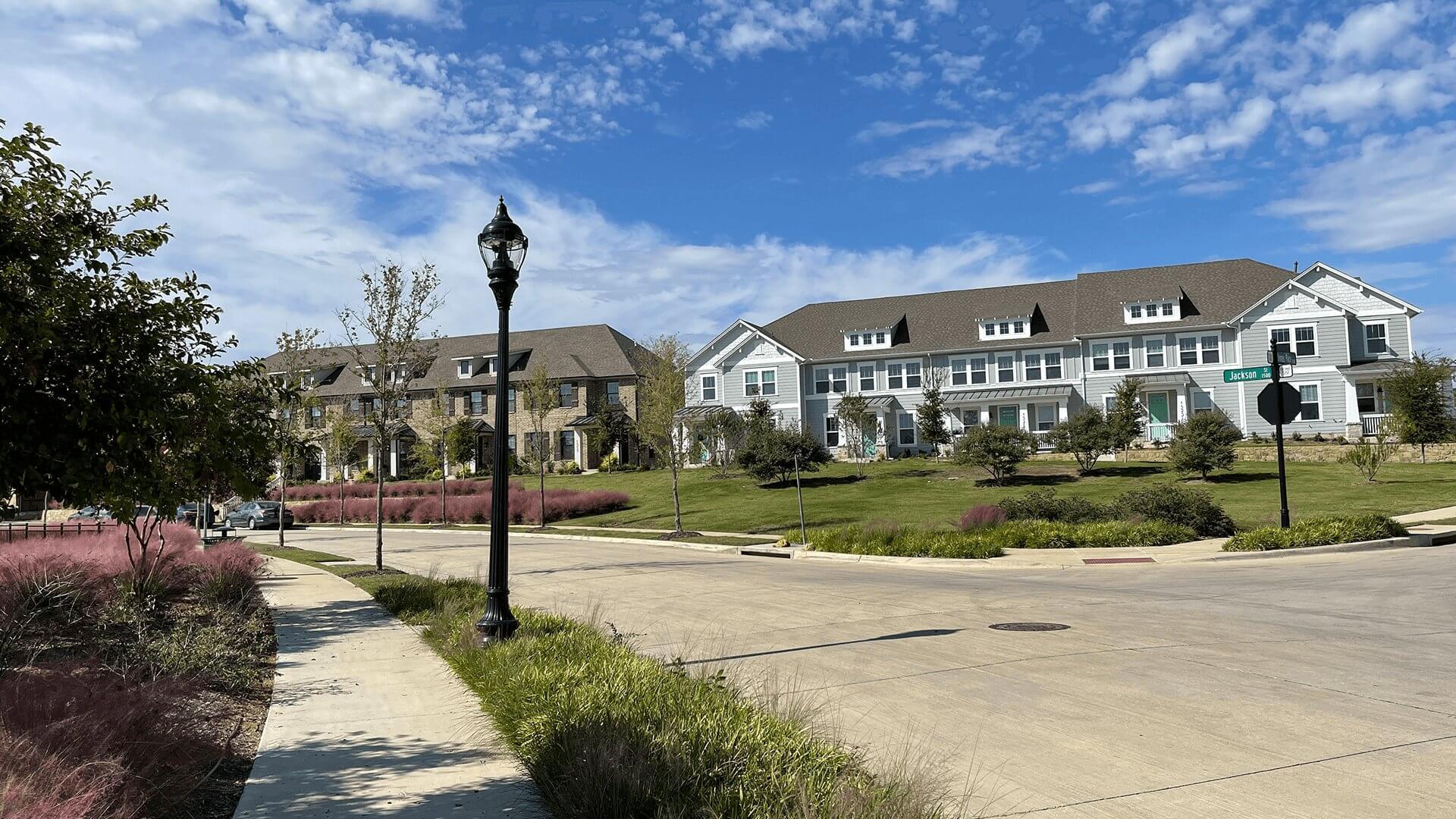 casa en Thomas Place por Arcadia Realty Corp