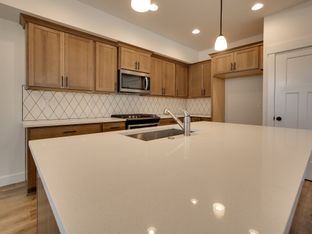 Currin Creek Estates por Cedar Ridge Homes en Portland-Vancouver Oregon