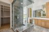 casa en Long Cove por Sharif & Munir Custom Homes, Inc.