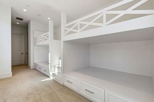 Long Cove por Sharif & Munir Custom Homes, Inc. en Dallas Texas