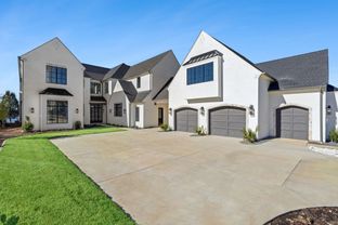Long Cove por Sharif & Munir Custom Homes, Inc. en Dallas Texas
