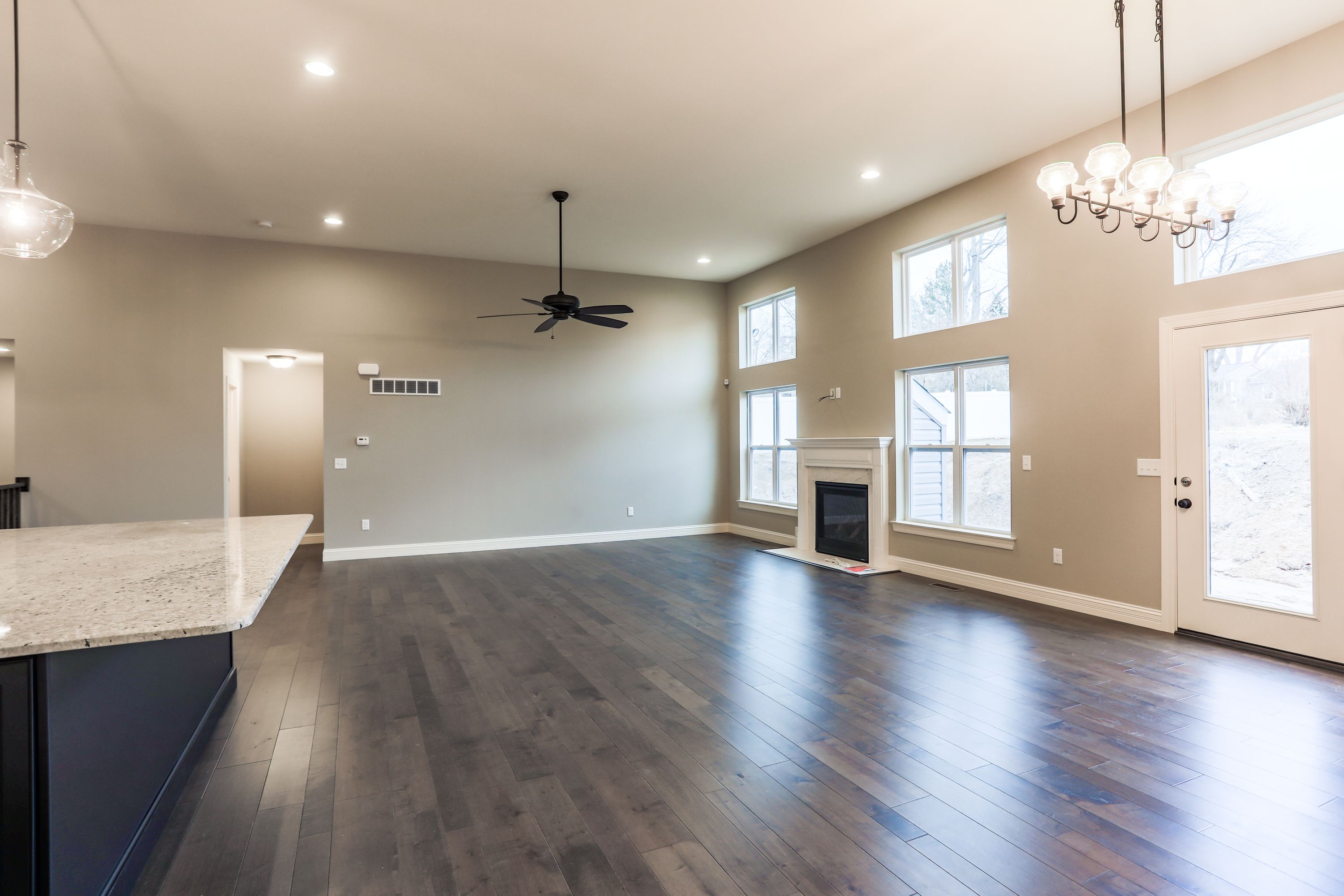 Bowles Crossing por Flower & Fendler Homes en St. Louis Missouri