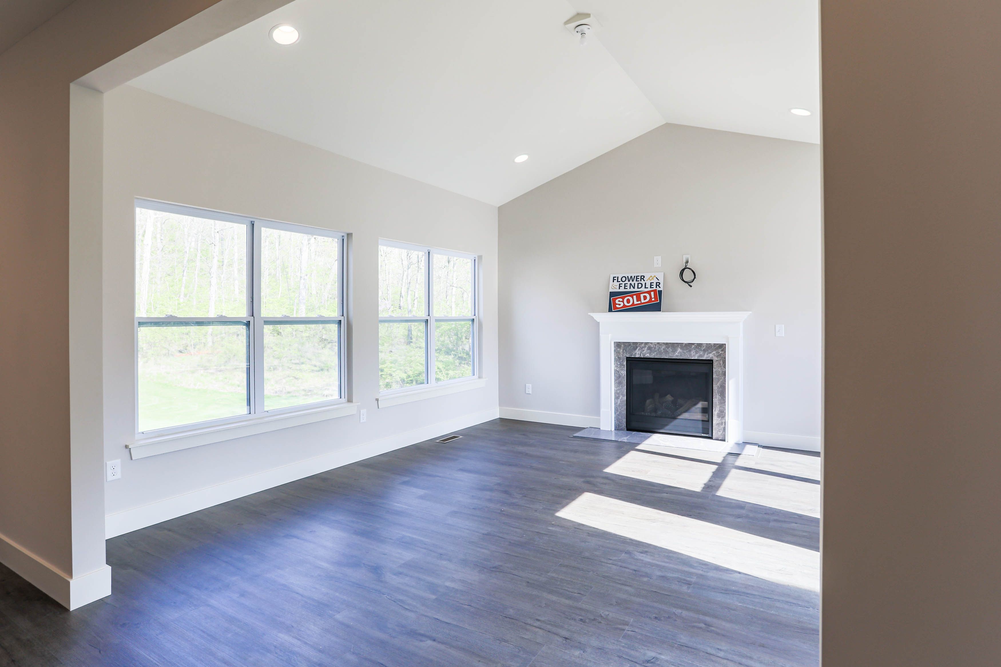 casa en Hawkins Point por Flower & Fendler Homes