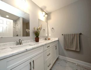 Sunset Custom Homes por Sunset Custom Homes en Buffalo-Niagara Falls New York
