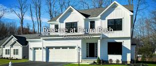 Reserve At Feura Bush por Amedore Homes en Albany-Saratoga New York
