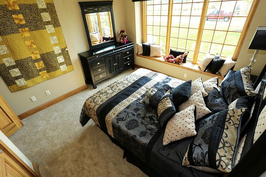 casa en The Bold Company por The Bold Company