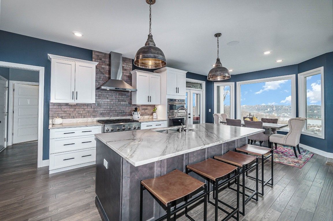 casa en The Bold Company por The Bold Company