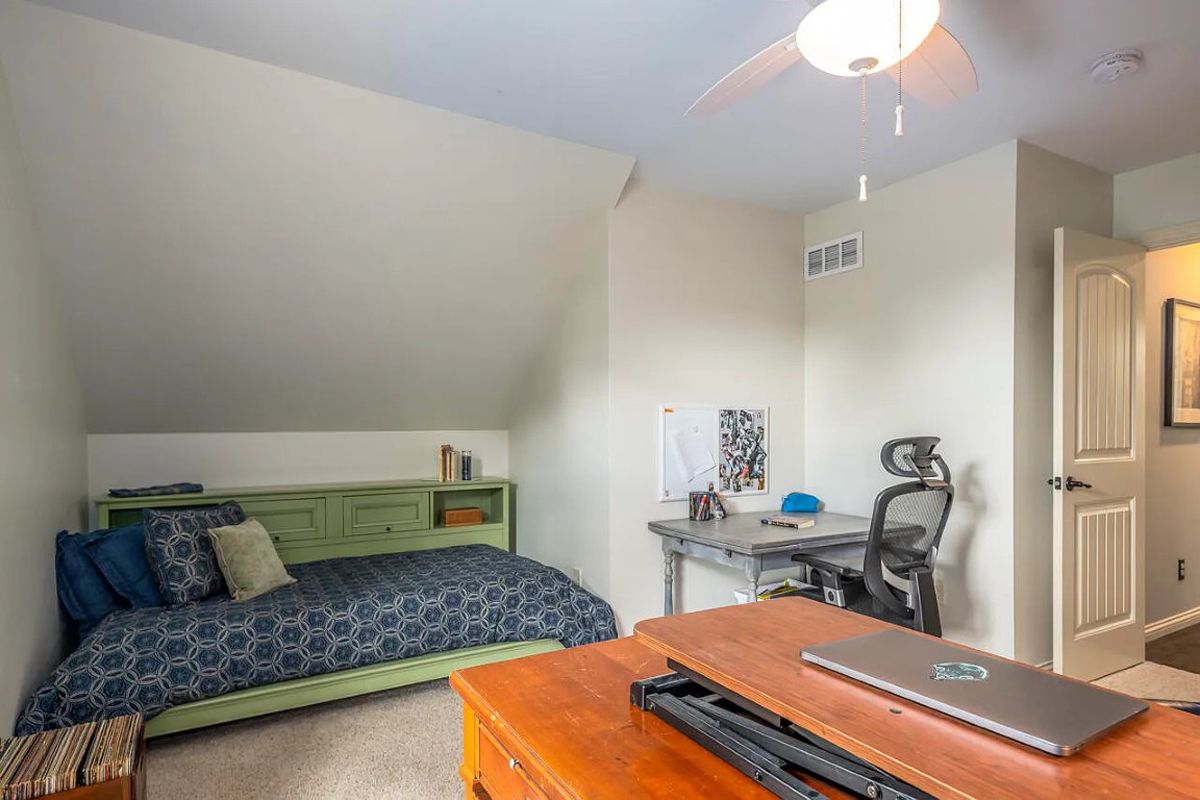 casa en The Bold Company por The Bold Company