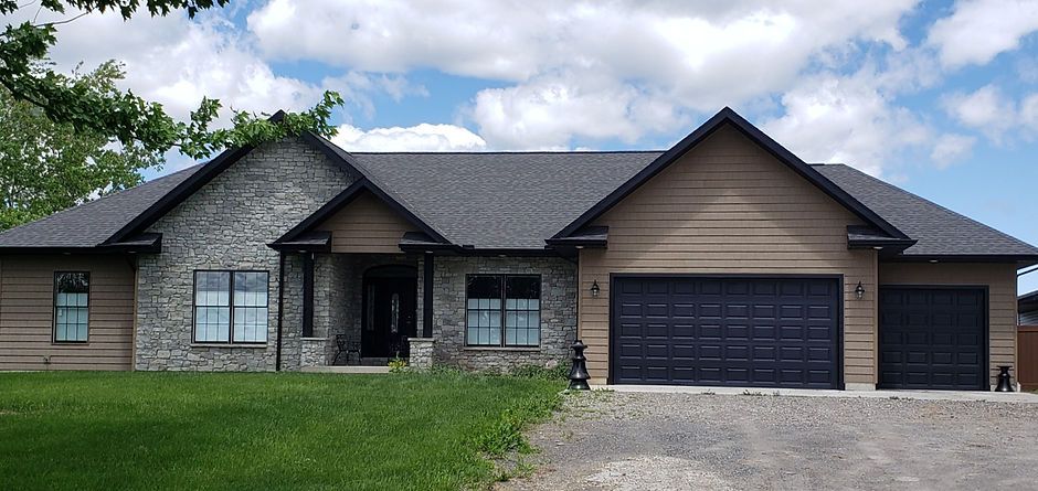 casa en Cornerstone Services Group, Inc. por Cornerstone Services Group, Inc.