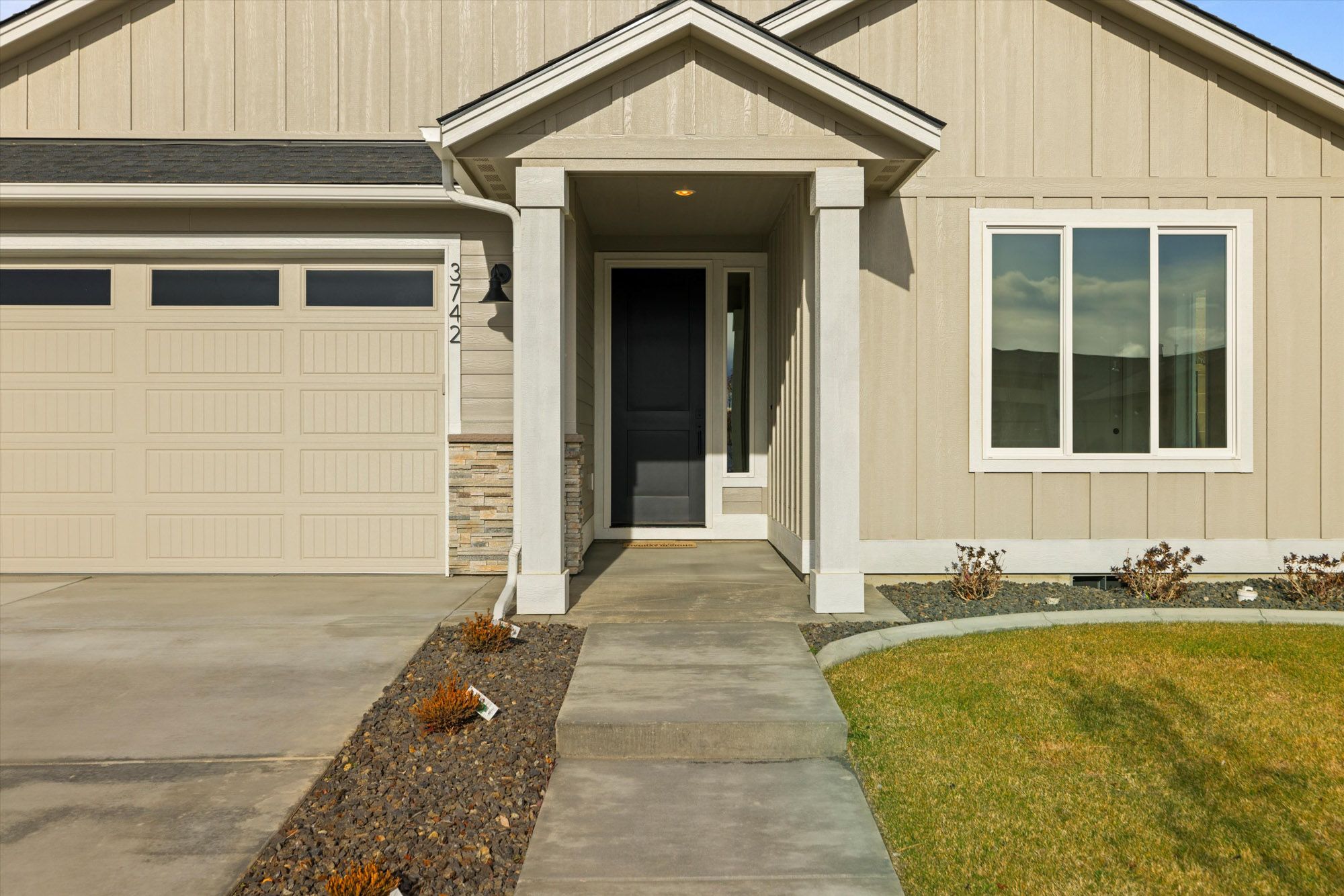 3742 Highview St Richland. Richland, WA 99352