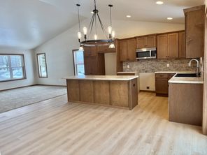 1632 Emerson Court Howard Lauren