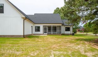Freedom Family Homes por Freedom Family Homes en Fayetteville North Carolina