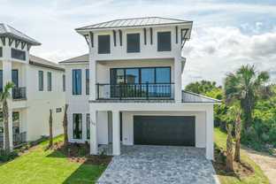 Hammock Dunes por Intracoastal Construction en Daytona Beach Florida