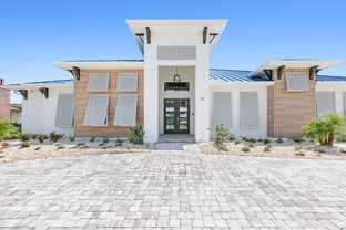 The Sanctuary por Intracoastal Construction en Daytona Beach Florida