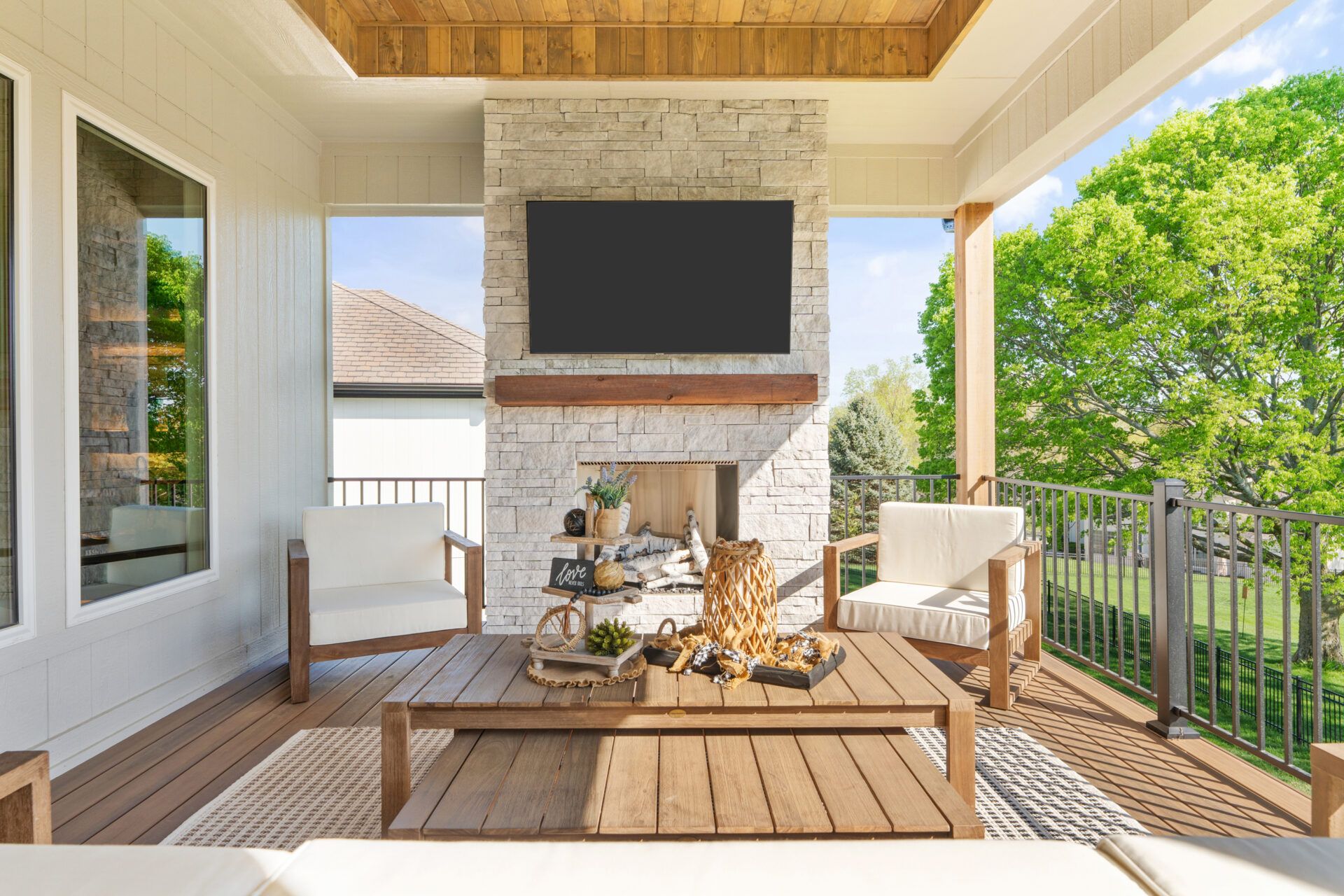 4312 Ne Hideaway Dr. Lees Summit, MO 64064