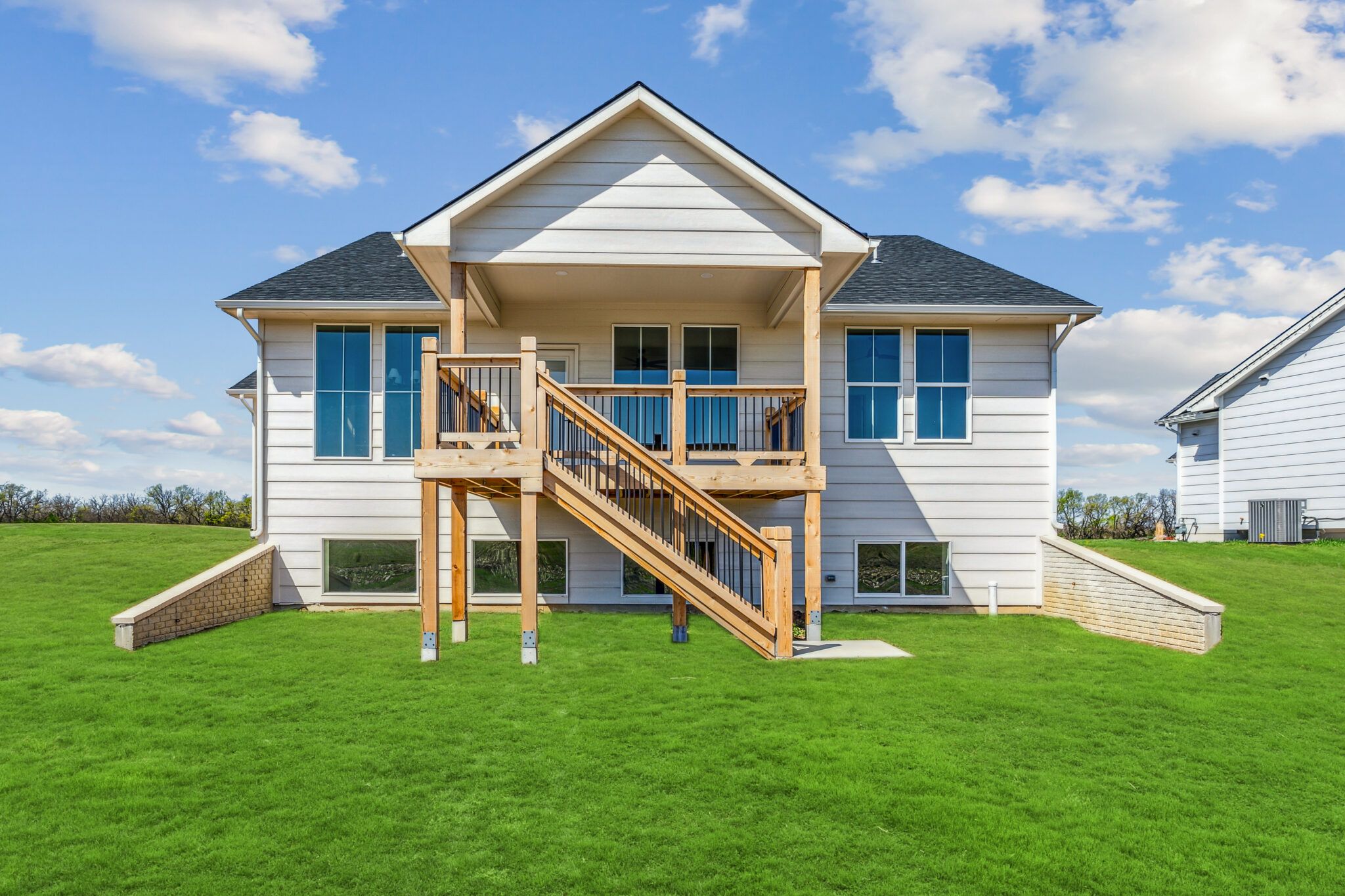 2704 S Clear Creek. Wichita, KS 67230