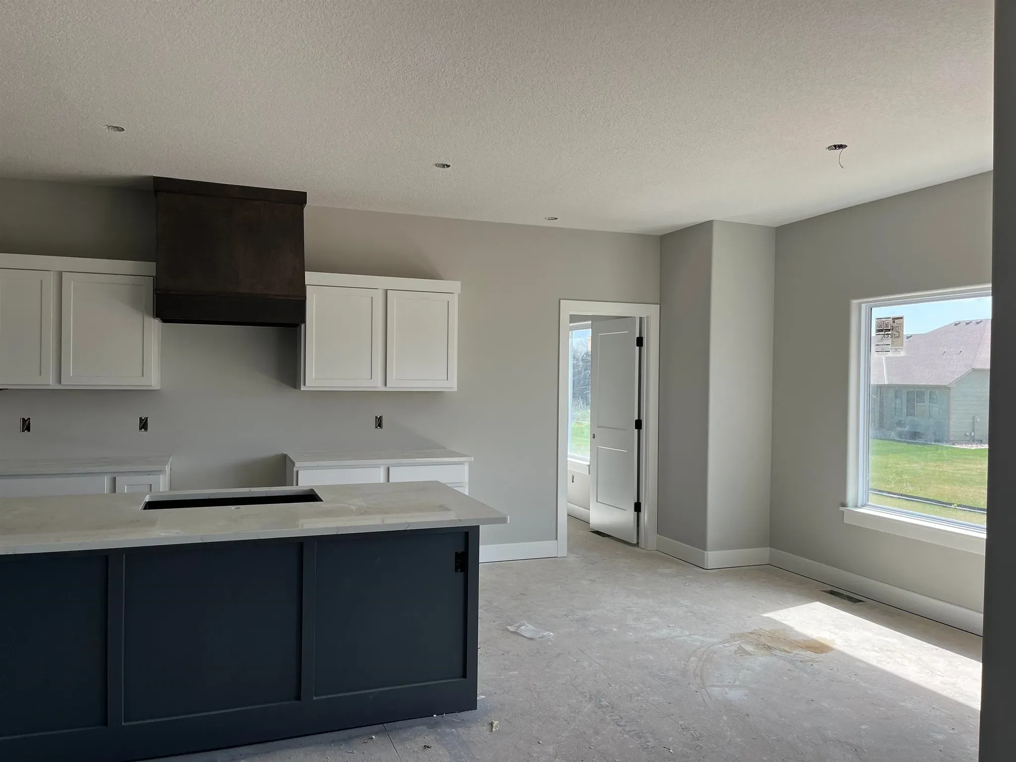 6715 W Palmetto St Wichita. Wichita, KS 67205