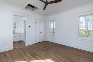 Front Light Building Company por Front Light Building Company en Hilton Head South Carolina