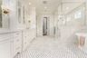 casa en Diyanni Homes por Diyanni Homes